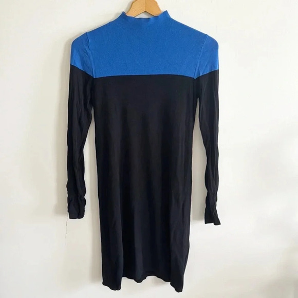 Ann Taylor blue/black long sleeve Colorblock Mock Neck Sweater Dress size small - Picture 4 of 7
